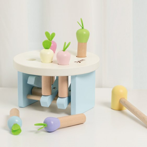 Classic World Montessori zatloukačka mrkvičky