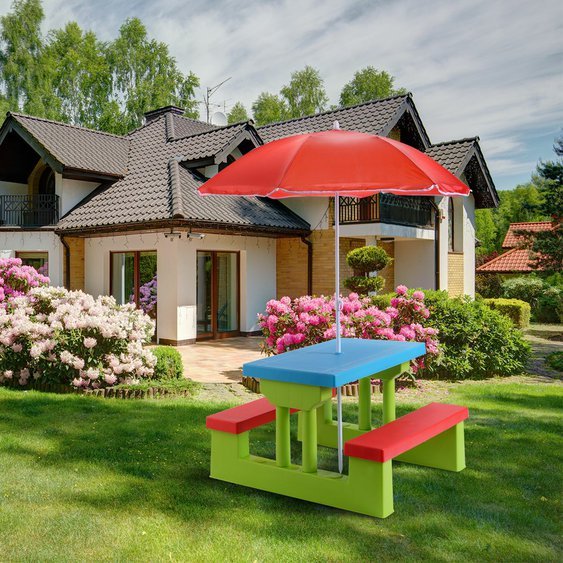 Dětský zahradní piknik