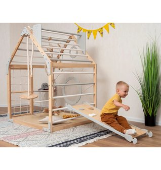 Montessori dětský domeček Home se skluzavkou, rampou a závěsnými doplňky color 01