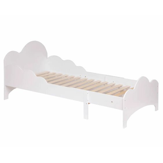 dřevěná rostoucí postel